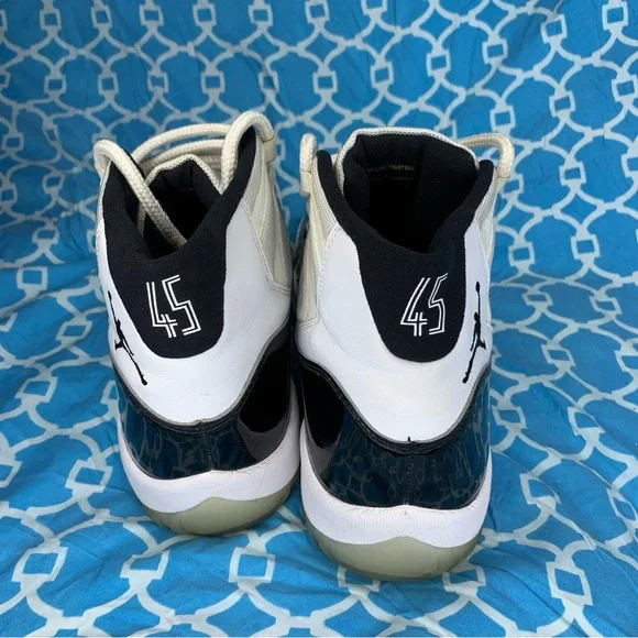 Nike Men's size 12 Air Jordan 11 Concord retro og 2018 classic